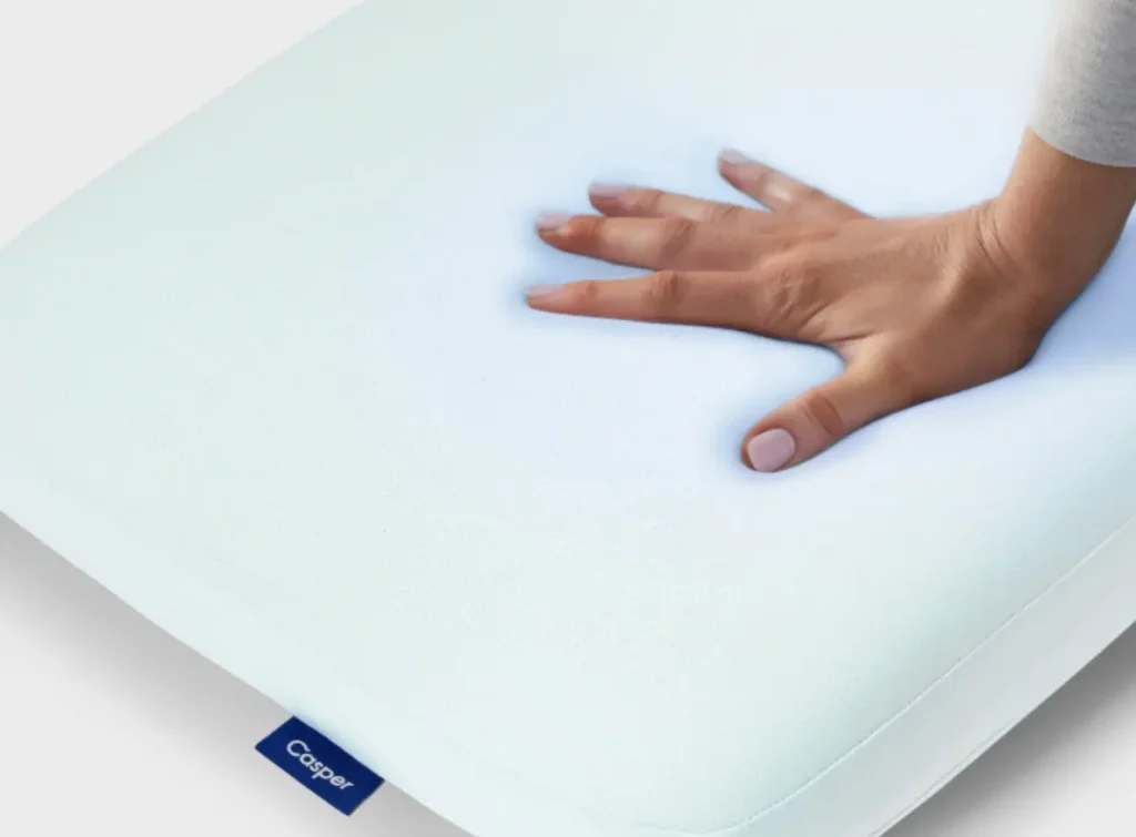 casper hybrid snow pillow main